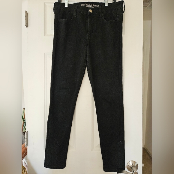 American Eagle Jeans - Picture 1 of 3